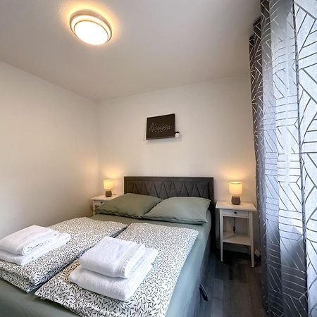 Stilvolles, Frisch Renoviertes 2Zi Apartment Mit Kueche Und Balkon In Kliniknaehe バート・エーンハウゼン エクステリア 写真